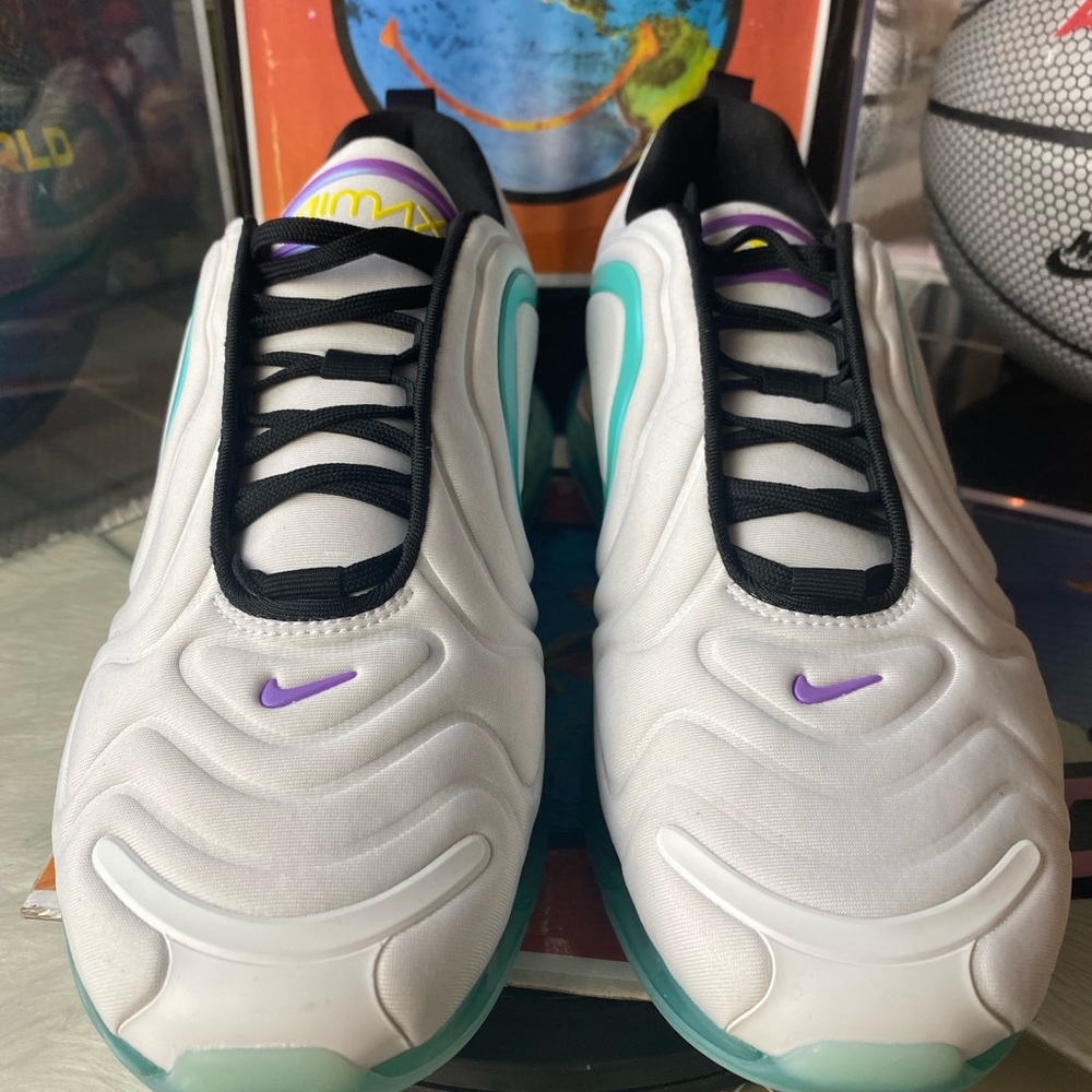 🆕 Nike Air Max 720 Aurora Green - Womens 11.5 - Picture 2 of 10